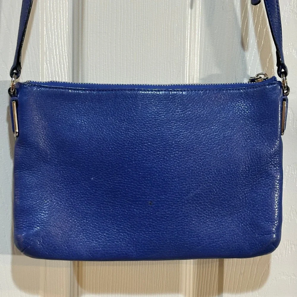 Coach Blue Pebbled Leather Crossbody Bag‎ Silver Logo Zip Top Messenger